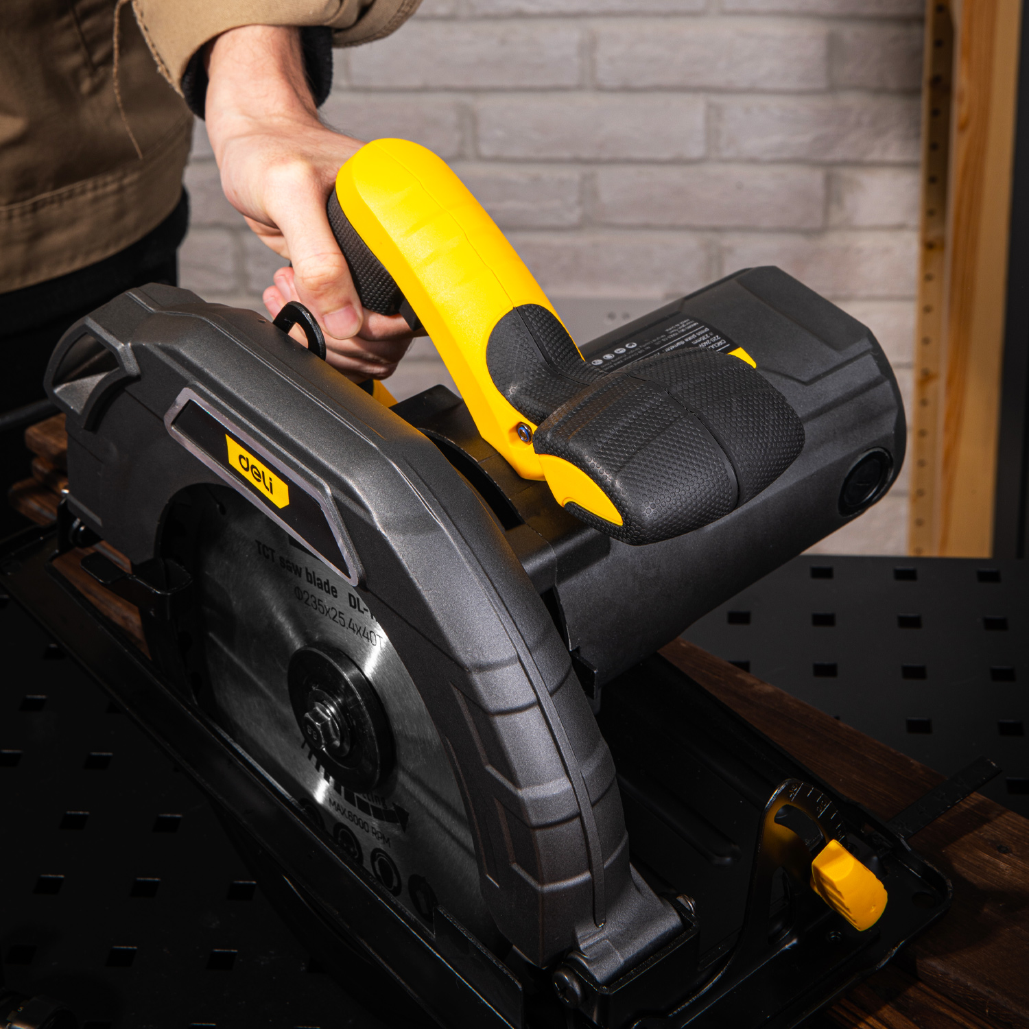 Multi-Functional Cordless Power Tool for Stone Cutting